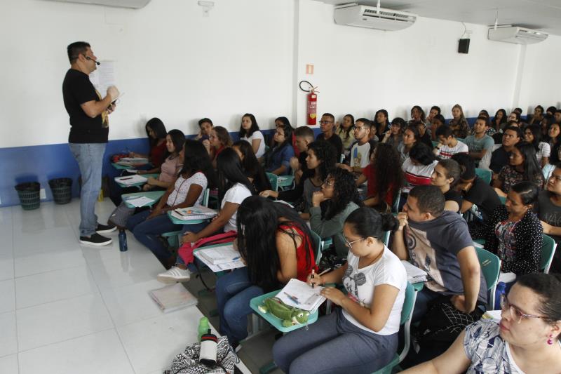 Cursinho Pré-Vestibular Municipal de Belém mantém atividades no mês de ...