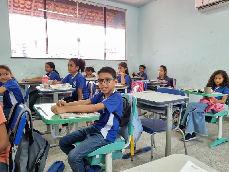 Estudantes da Escola Municipal Nestor Nonato Lima recebem atividades do ...