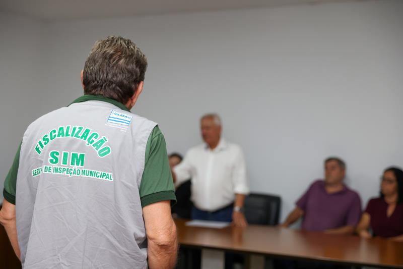 Seder entrega certificado do Selo de Inspeção Municipal. - REDEPARÁ