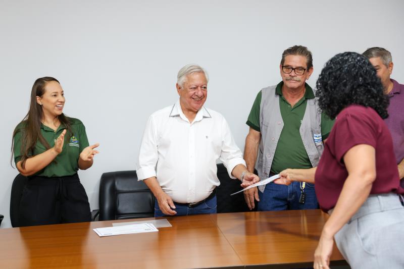 Seder entrega certificado do Selo de Inspeção Municipal. - REDEPARÁ